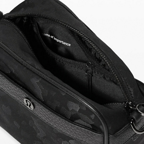 New Lululemon Now And Always Crossbody Mini - Picture 4 of 5